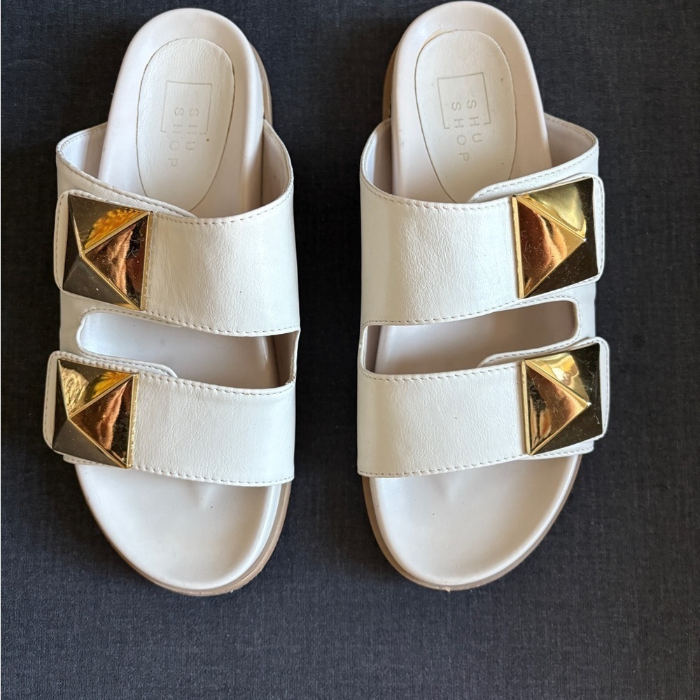 Chic White Sandals with Gold Buckles Adjustable Stripes Sz 9 Excellent Condition